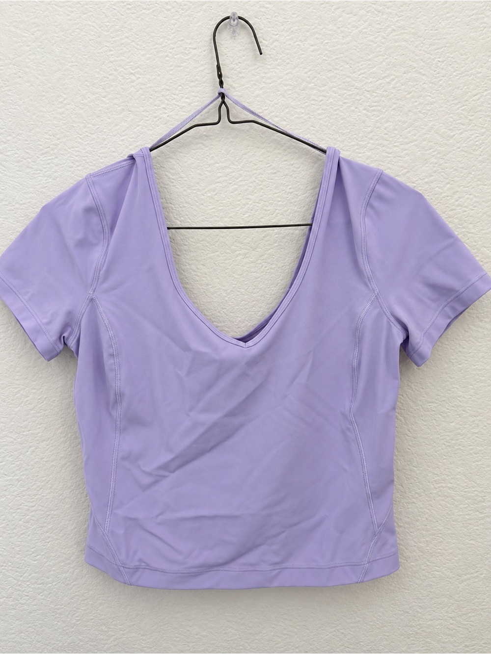 Lululemon Women Lavender Scoop Neck Active Top (color slightly differs from pic)